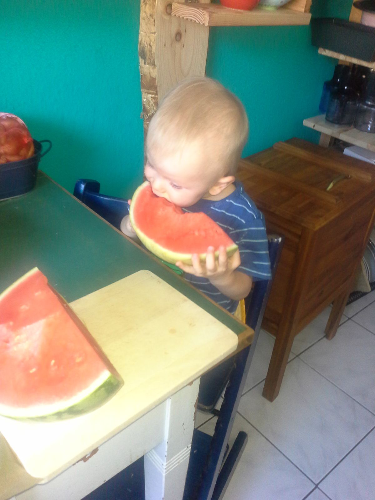 Wassermelone im Sommer – einfach glücklich